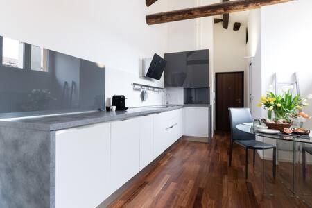 Charme Appartamento Immerso Tra Le Mura Bolognesi Dış mekan fotoğraf